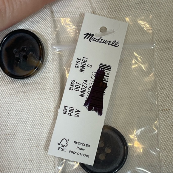 Madewell NWT Crewneck Cutaway Vest in Drapey Twill Size 0 in Vintage Ivory - Picture 10 of 12